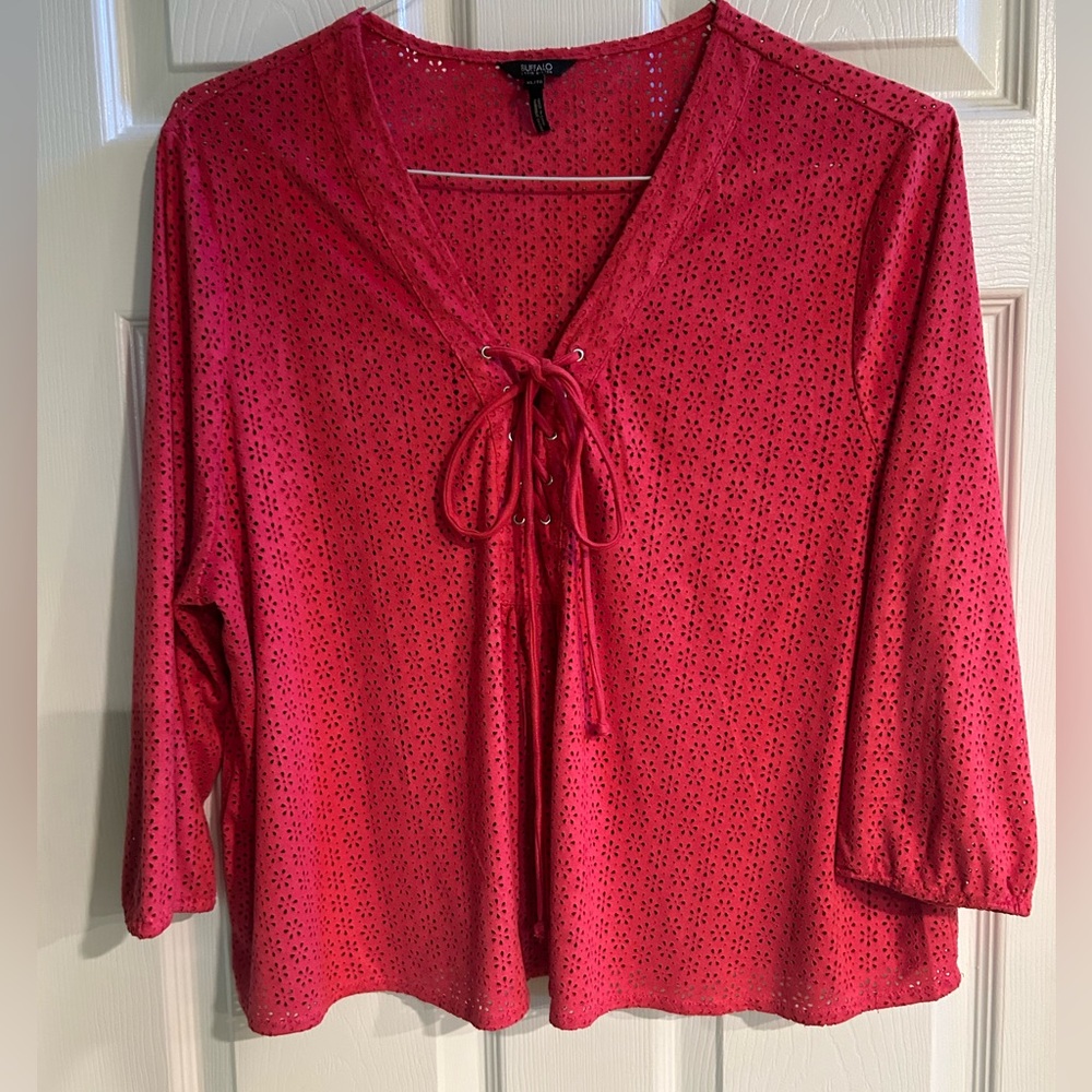Buffalo David Bitton Eyelet V-Neck Top Women’s Size XL